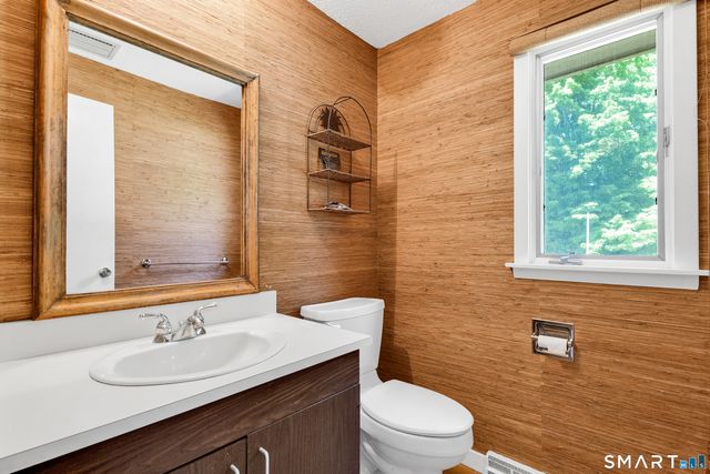 30 Sass Drive, Manchester, CT 06042