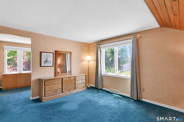 30 Sass Drive, Manchester, CT 06042