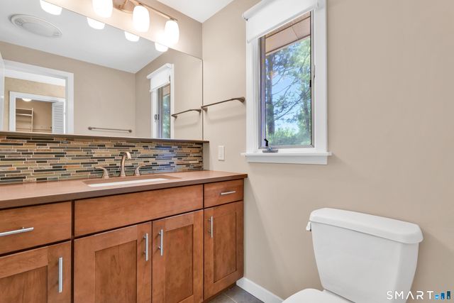 30 Sass Drive, Manchester, CT 06042