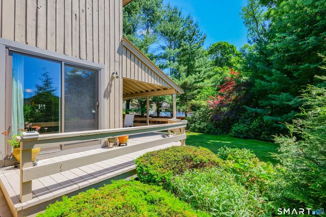 30 Sass Drive, Manchester, CT 06042