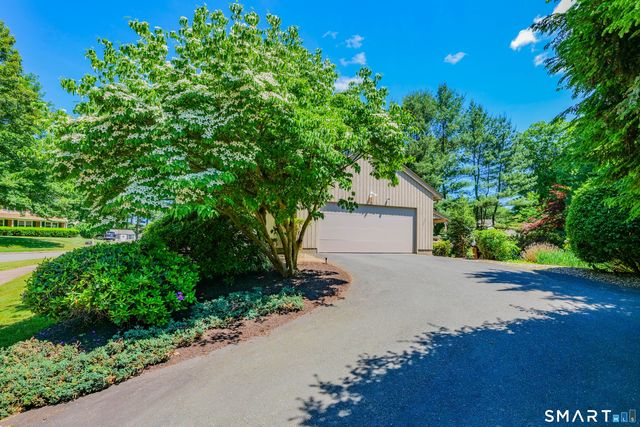 30 Sass Drive, Manchester, CT 06042