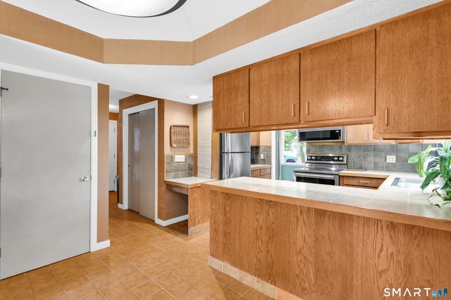 30 Sass Drive, Manchester, CT 06042