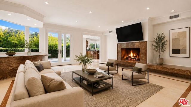 1856 Loma Vista Drive, Beverly Hills, CA 90210
