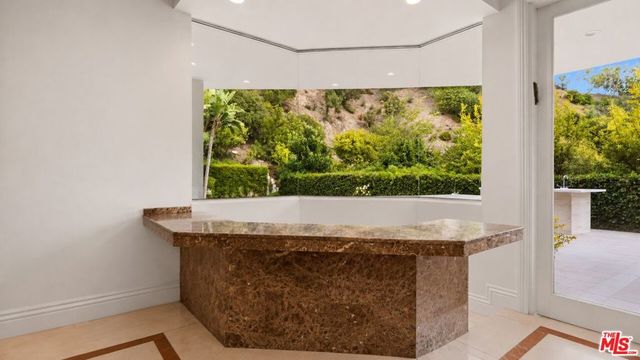 1856 Loma Vista Drive, Beverly Hills, CA 90210