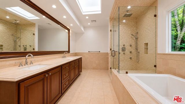 1856 Loma Vista Drive, Beverly Hills, CA 90210