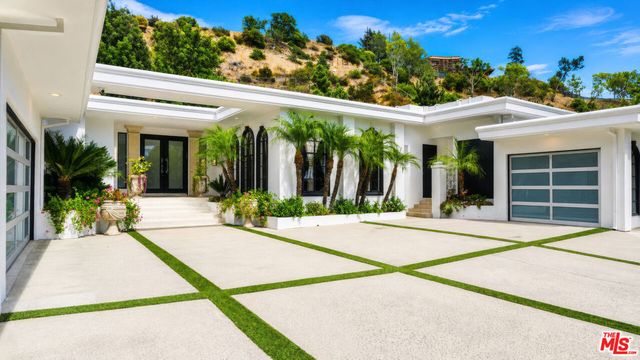 1856 Loma Vista Drive, Beverly Hills, CA 90210