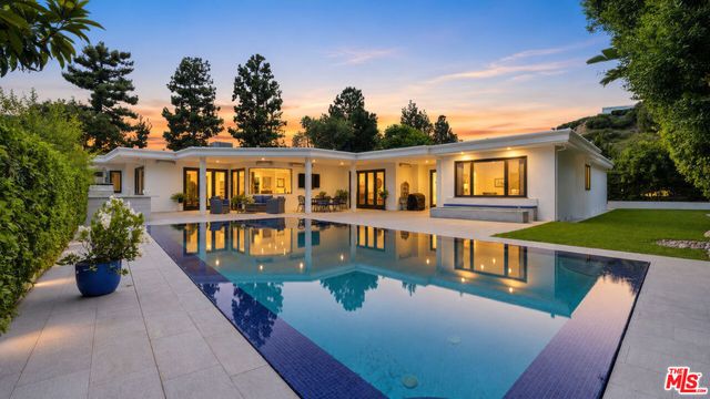 1856 Loma Vista Drive, Beverly Hills, CA 90210