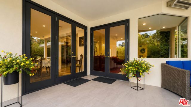 1856 Loma Vista Drive, Beverly Hills, CA 90210