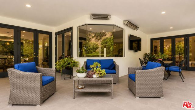 1856 Loma Vista Drive, Beverly Hills, CA 90210