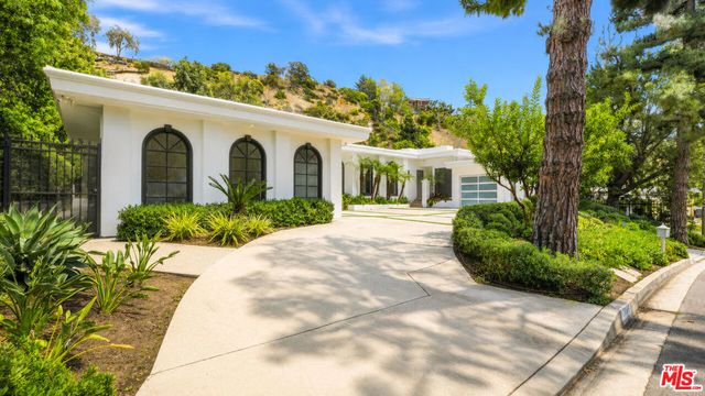 1856 Loma Vista Drive, Beverly Hills, CA 90210