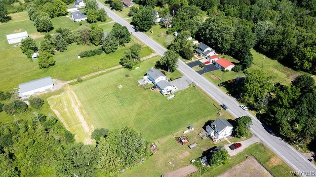 8801 Chestnut Ridge Road, Royalton, NY 14067