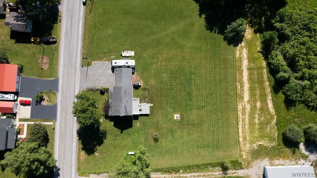 8801 Chestnut Ridge Road, Royalton, NY 14067