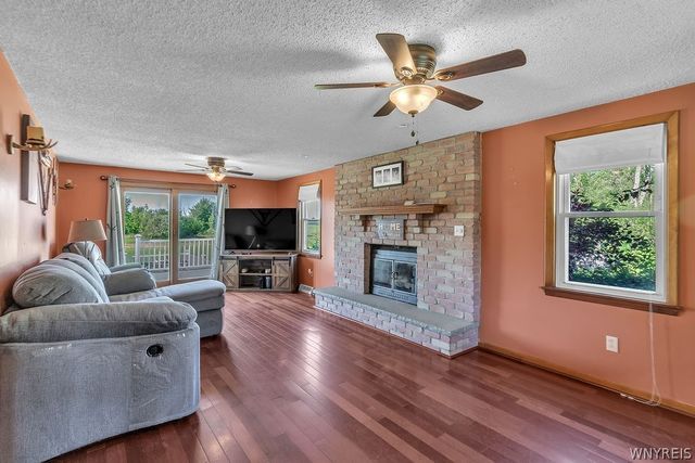8801 Chestnut Ridge Road, Royalton, NY 14067