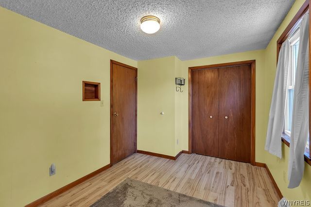 8801 Chestnut Ridge Road, Royalton, NY 14067