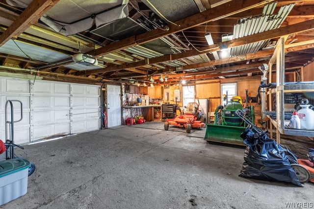 8801 Chestnut Ridge Road, Royalton, NY 14067