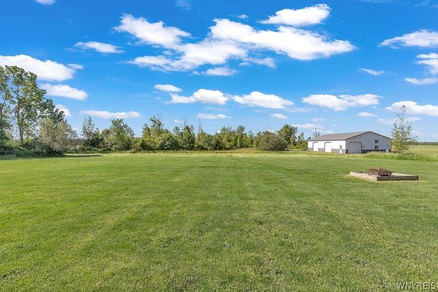 8801 Chestnut Ridge Road, Royalton, NY 14067