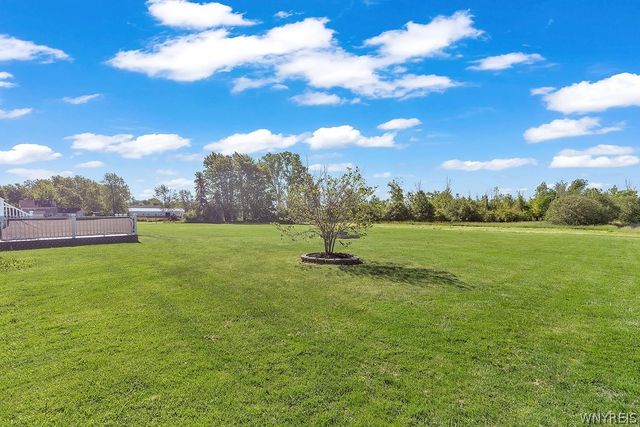 8801 Chestnut Ridge Road, Royalton, NY 14067