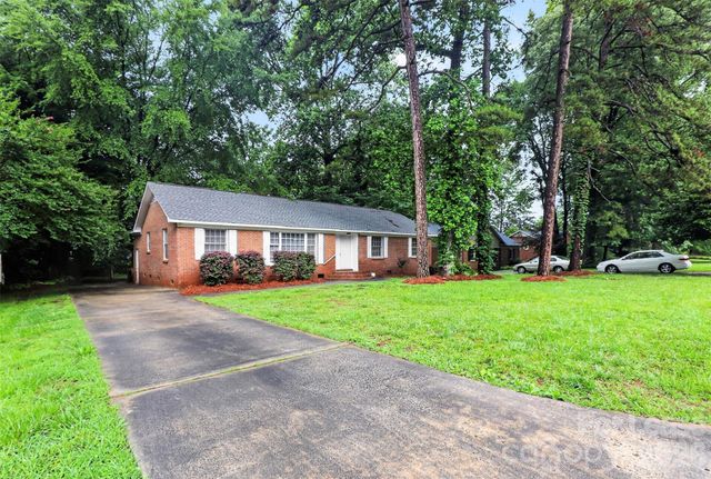 11228 Gladewater Drive, Matthews, NC 28105
