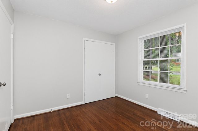 11228 Gladewater Drive, Matthews, NC 28105