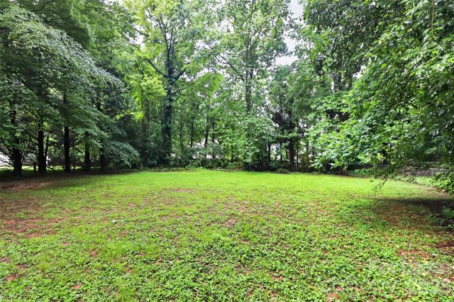 11228 Gladewater Drive, Matthews, NC 28105