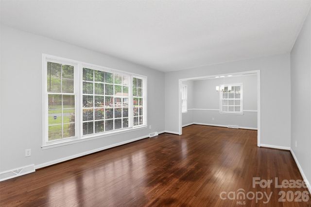 11228 Gladewater Drive, Matthews, NC 28105