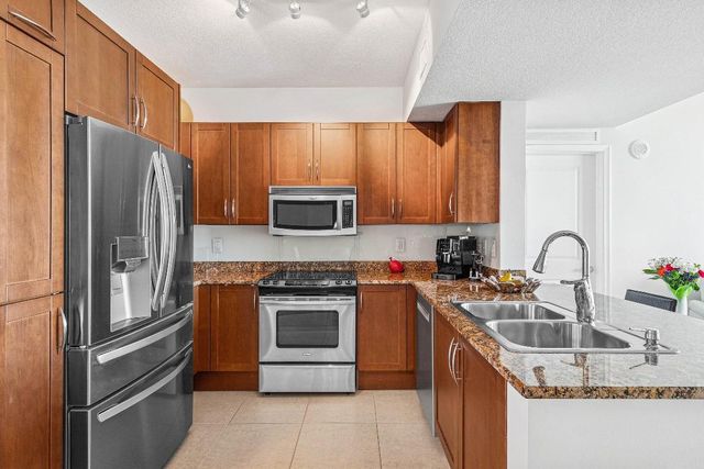 450 N Federal Highway 1107, Boynton Beach, FL 33435