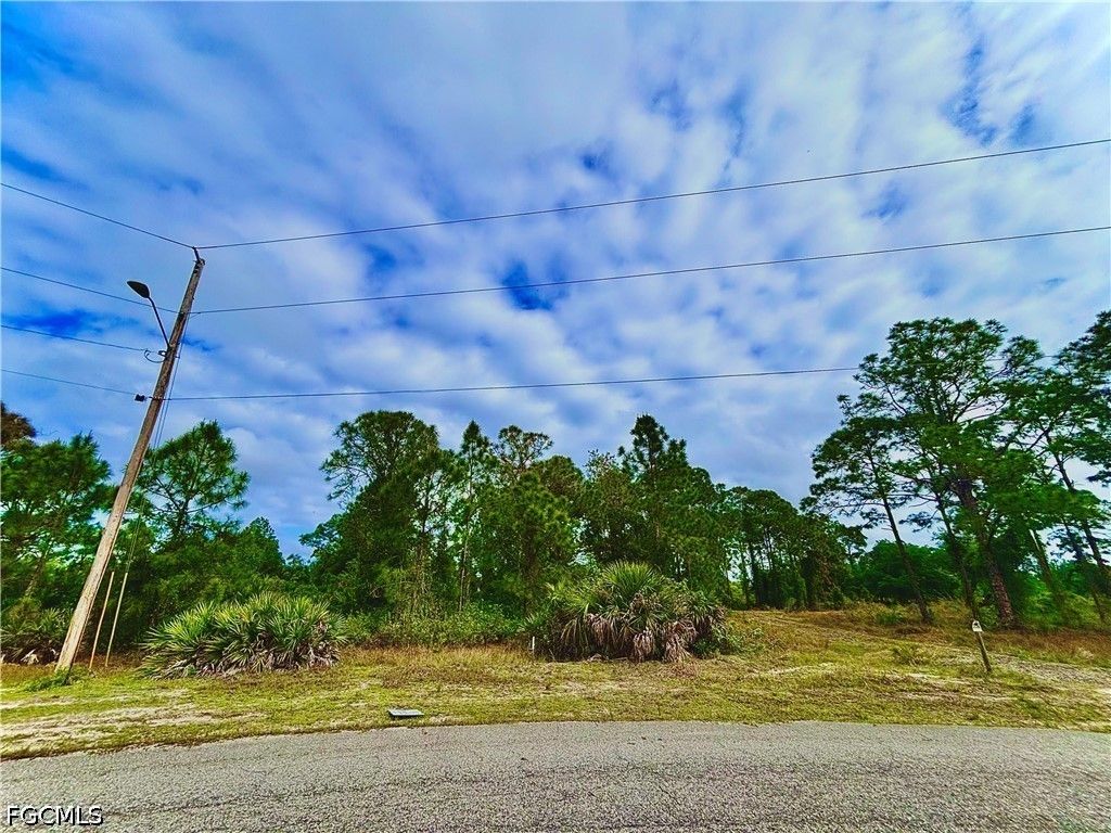 409 Harshaw ST, Lehigh Acres, FL 33974