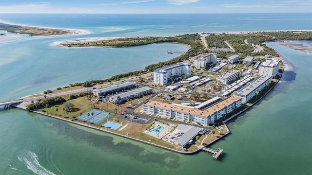 9 HAIG PLACE 704, Dunedin, FL 34698