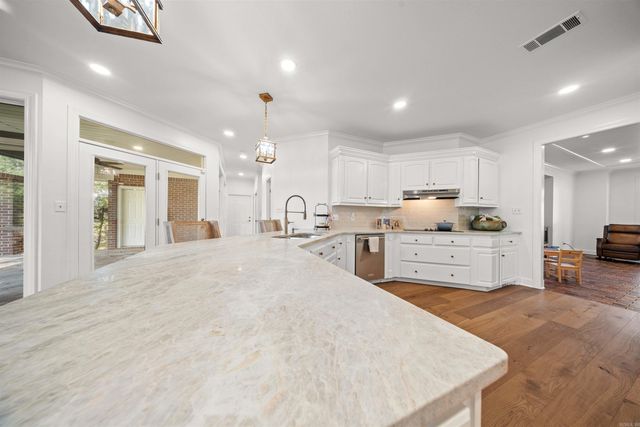 5006 Colonial Court, Benton, AR 72015