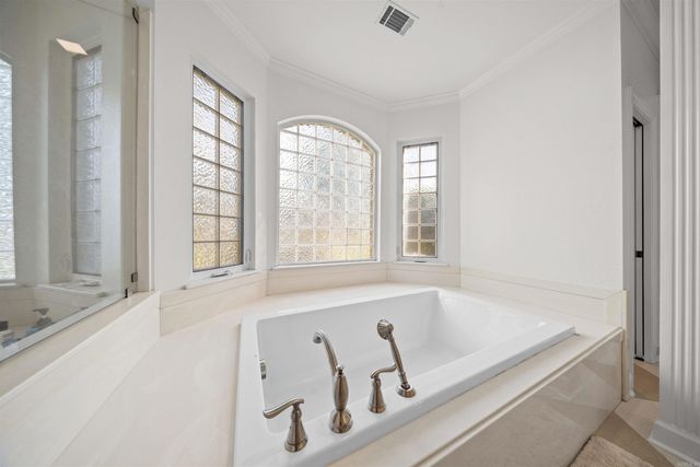 5006 Colonial Court, Benton, AR 72015