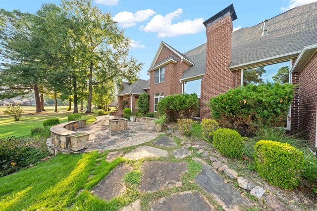 5006 Colonial Court, Benton, AR 72015