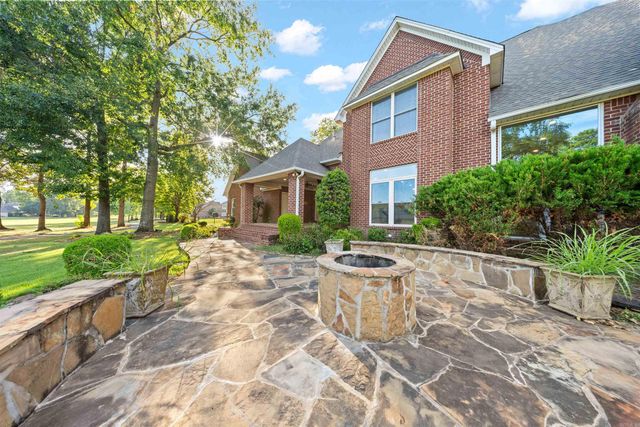 5006 Colonial Court, Benton, AR 72015