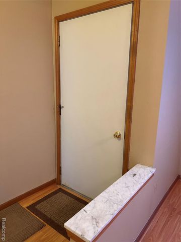 38848 Windmill Pointe, Clinton Township, MI 48038