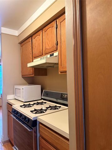 38848 Windmill Pointe, Clinton Township, MI 48038