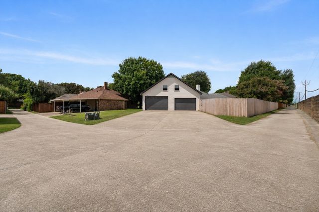 3306 Blue Bell Place, Richardson, TX 75082