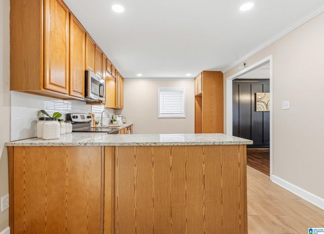 2620 2ND WAY NW, Center Point, AL 35215