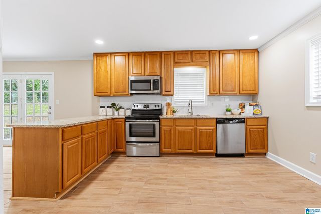 2620 2ND WAY NW, Center Point, AL 35215