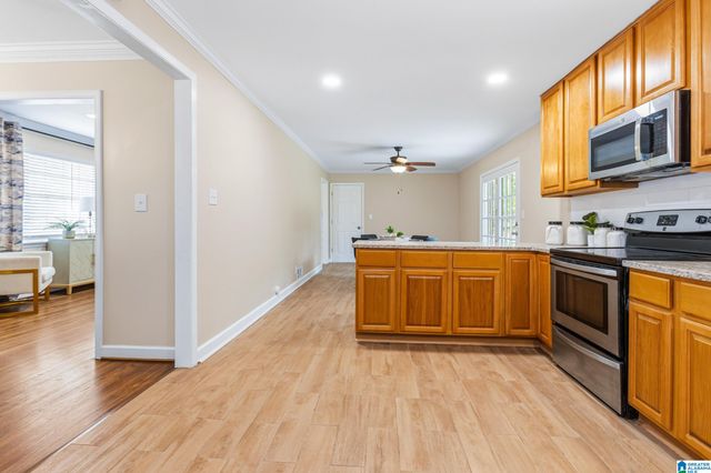 2620 2ND WAY NW, Center Point, AL 35215