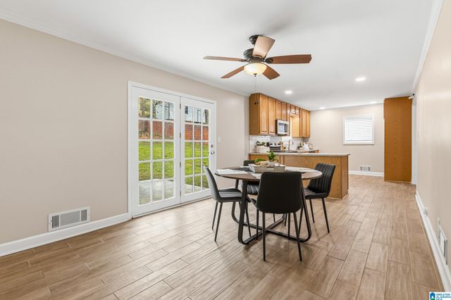 2620 2ND WAY NW, Center Point, AL 35215