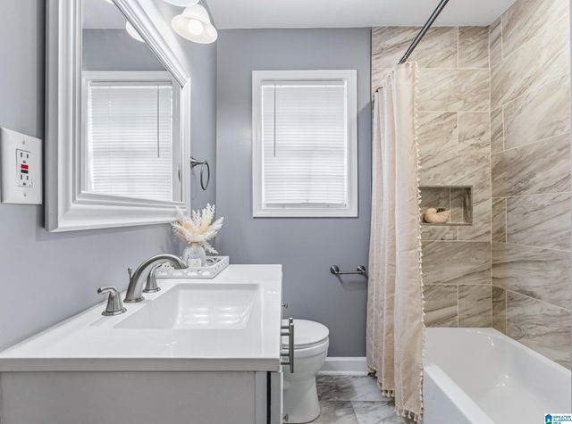 2620 2ND WAY NW, Center Point, AL 35215