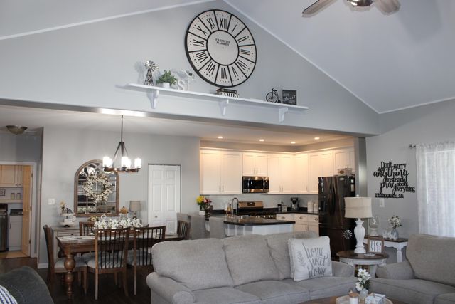 9090 Norris Drive, Hobart, IN 46342