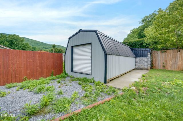 121 Bill Lewis Road, Elizabethton, TN 37643