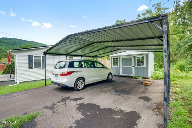 121 Bill Lewis Road, Elizabethton, TN 37643