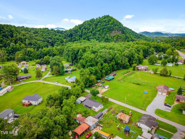 121 Bill Lewis Road, Elizabethton, TN 37643