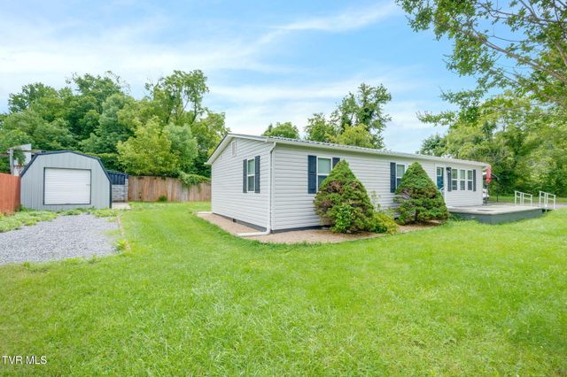 121 Bill Lewis Road, Elizabethton, TN 37643
