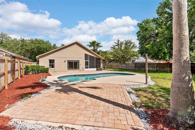 18944 TWINBERRY DRIVE, Tampa, FL 33647