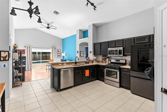 18944 TWINBERRY DRIVE, Tampa, FL 33647