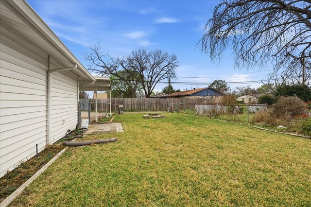 2341 Lagoon Drive, Mesquite, TX 75150