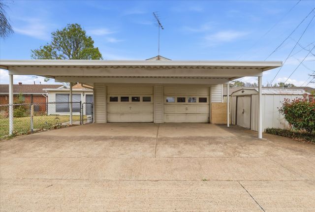 2341 Lagoon Drive, Mesquite, TX 75150