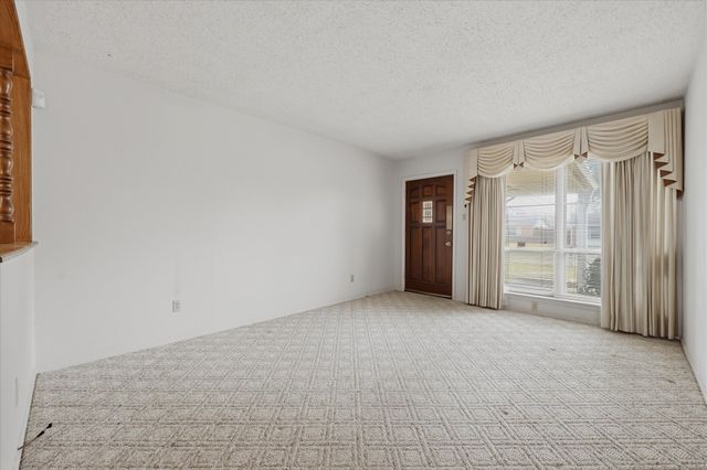 2341 Lagoon Drive, Mesquite, TX 75150